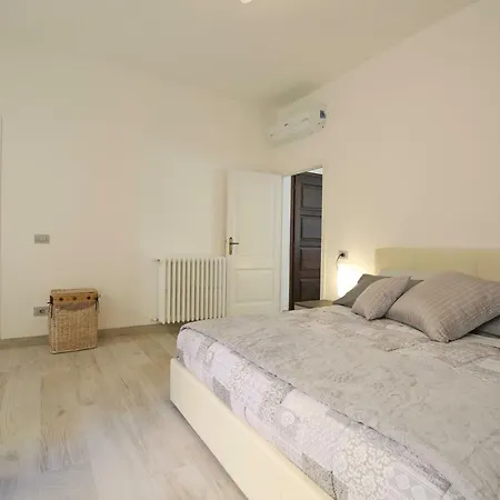 Via Garibaldi Apartamento