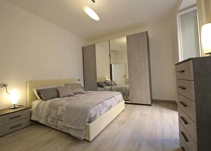 Via Garibaldi Апартаменты