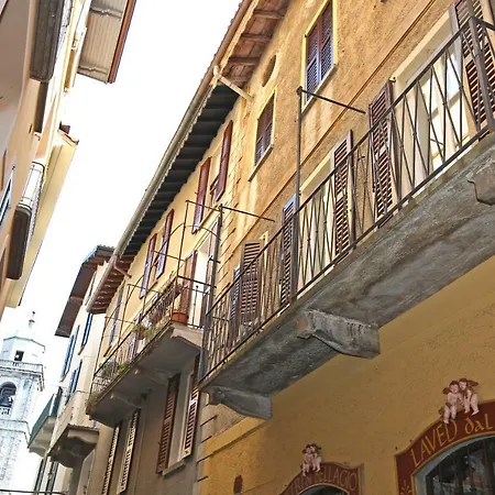 Via Garibaldi شقة